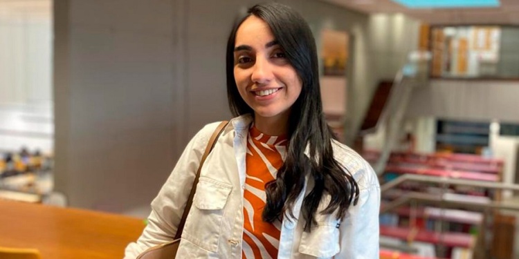 Universidad de Vigo. Luz Figueroa, estudiante avanzada de la carrera de Abogacía, se encuentra en España.