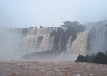 Las Cataratas lucen con un caudal 66% por encima del valor medio