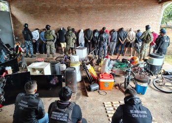 Allanamientos en Posadas: caen 15 sospechosos y secuestran motos, armas y dinero