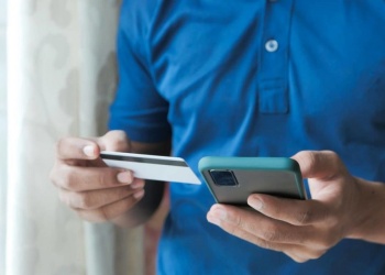 Cobros ocultos en plataformas digitales