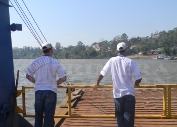Sin servicio de balsa por la crecida del Uruguay