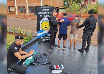 Detienen a joven y demoran a un adolescente por robar un celular a un menor