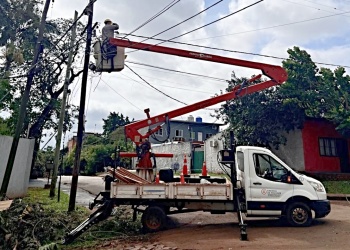 Emergencia eléctrica en Iguazú: restauran el 70% del suministro tras un temporal inédito