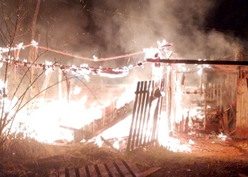 El fuego consumió por completo una vivienda en Oberá