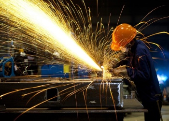 La industria metalúrgica continúa sin repuntar