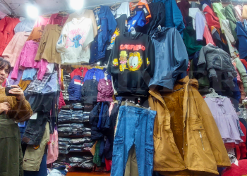 “Frío” en Posadas: ¿Cuánto cuestan los abrigos en La Placita?