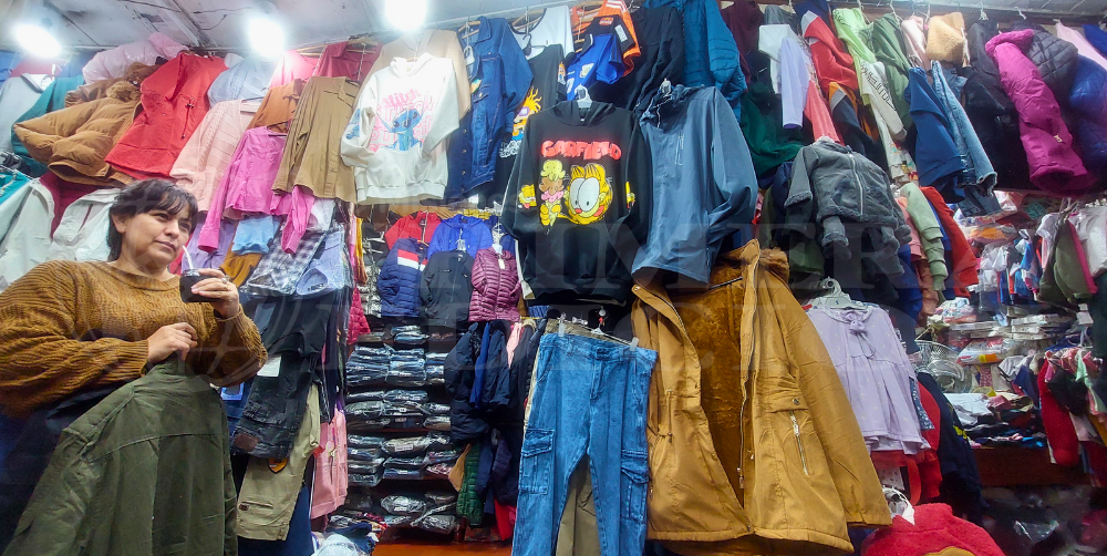 “Frío” en Posadas: ¿Cuánto cuestan los abrigos en La Placita?