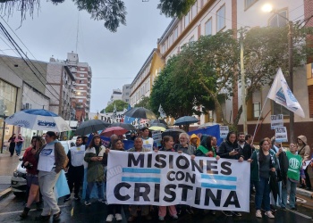 Marcha por CFK: una multitud en el centro de Posadas y un grito “anti Milei”