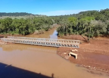 Por seguridad, se dispuso el corte del tránsito sobre el paso provisorio del arroyo Pindaytí