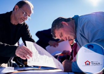 Más de 200 familias de Dos de Mayo recibieron sus títulos de propiedad