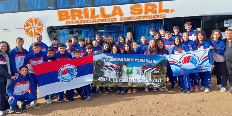 CAMINO AL SUR. Los seleccionados misioneros partieron ayer hacia Bariloche.