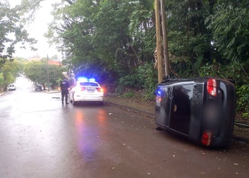 Un automovilista resultó herido tras despiste y vuelco