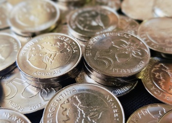 Ofrecen $10 millones por monedas argentinas de $1, $2 y $5: dónde venderlas