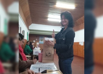 Analizan suspender a la docente y edil electa en Montecarlo por su polémico posteo