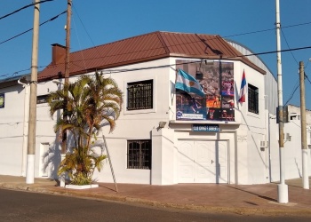 El Club Sarmiento celebra la previa del Día del Amigo con un “Baile Retro”