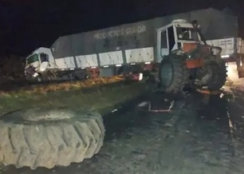Colisionaron un tractor y un camión sobre la ruta Nacional 12