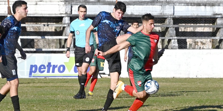 CON LO JUSTO. Posadas viene de vencer de local al combinado eldoradense.