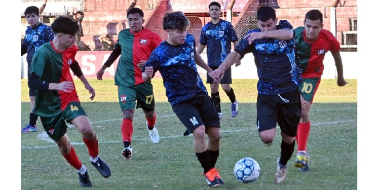 POR LA RECUPERACIÓN. Eldorado cayó en el debut ante Posadas por 1-0.