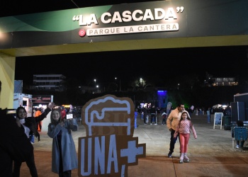 Posadas festeja el Día del Amigo con brindis, música y alegría