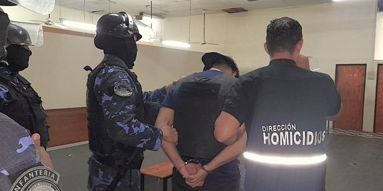 UNA SEMANA PRÓFUGO. Yamaguchi detenido ingresa el 18 de febrero al Juzgado de Instrucción 7 luego de regresar del Brasil y entregarse en Bernardo de Irigoyen.