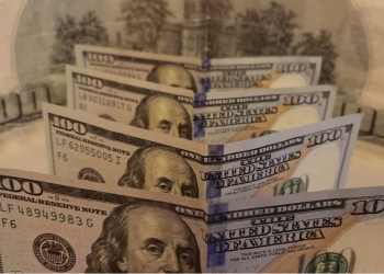 Calculan un dólar a $1.400 a fines de 2025 y llegaría $1.700 en 2026