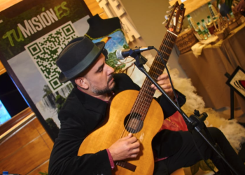 Gastón Mayol vuelve con un espectáculo litoraleño