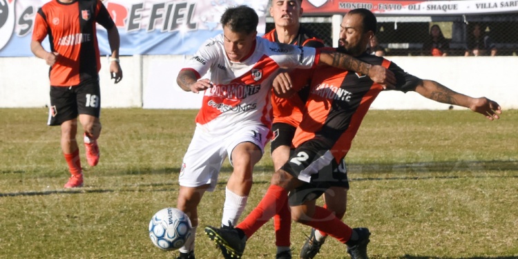 VALIOSO. La Franja le ganó ayer por 2-1 al Yerbatero y es líder en la Zona 2.