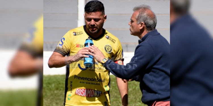 NUEVO CICLO. Adrián Álvarez junto al “Pinti”. Tienen un complicada misión.