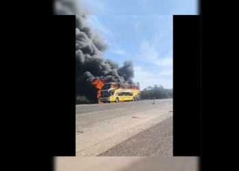 Susto en la ruta: colectivo se prendió fuego en Misiones