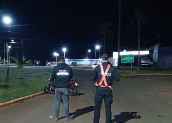 Joven motociclista murió tras despistar e impactar contra un árbol