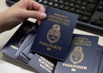 Viajar desde Argentina a Estados Unidos sin visa: de qué se trata el programa