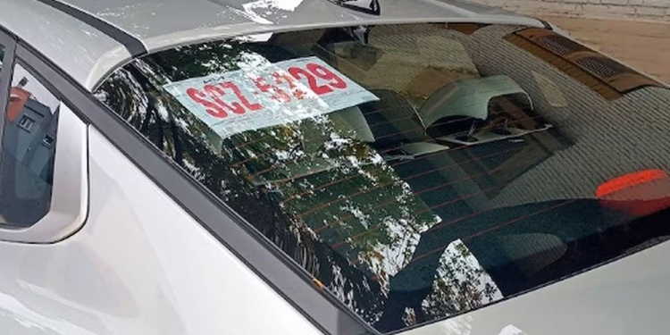 A MEDIAS. Los registros están entregando las chapas metálicas, pero con lentitud y siguen conviviendo con las provisorias.