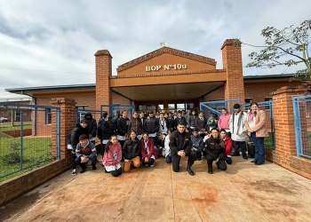 La Policía de Misiones articula con Salud y Educación prevención de violencia y adicciones en jóvenes