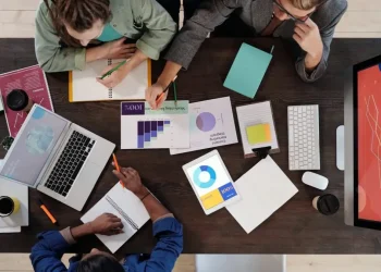 Posadas apuesta al desarrollo de startups con acompañamiento estatal y articulación interinstitucional