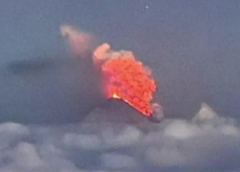 Un volcán entró erupción, luego de un terremoto en Rusia: evacuaciones y alertas de tsunami