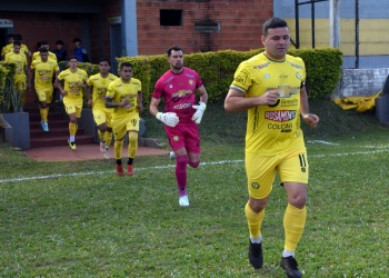 Mitre y Crucero del Norte tienen duelos claves este domingo