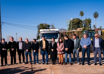 Passalacqua entregó maquinaria vial a ocho municipios