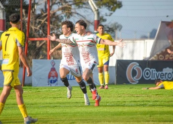 Federal A: Crucero volvió a perder y quedó al borde del abismo