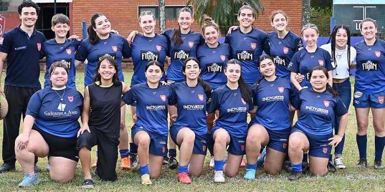 RUMBO AL REGIONAL. Las chicas de CAPRI, ayer por la tarde, tras la consagración. Ya preparan el viaje a Formosa.