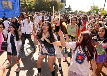 Jóvenes dieron rienda suelta al ritmo en la prueba piloto de la Estudiantina: vea las mejores imágenes