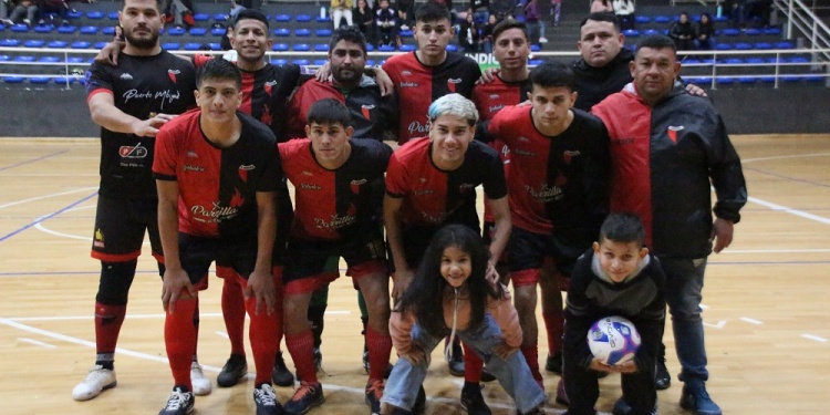 HAY EQUIPO. Sabalero es el actual campeón de la Liga Posadeña de Futsal.