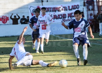 Guaraní y Huracán van por el título