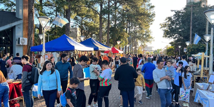 ATRACTIVA. La Feria Sunset ofrecerá una variada gama de actividades hoy.