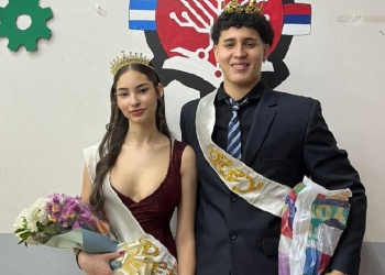La EPET 34 ya tiene rey y reina en lo que será su debut en la Estudiantina 2025