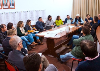 El Ministerio del Agro reunió a intendentes y productores del departamento Guaraní