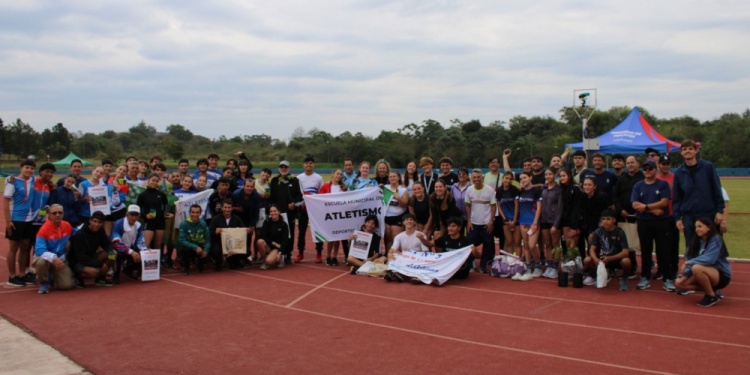 EN ACCIÓN. Parte de los protagonistas que participaron del campeonato.