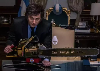 “El Gobierno se aprovecha de la situación financiera de algunas provincias para comprometerlas”