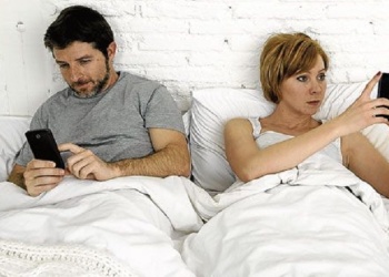 “Cada vez más, las personas eligen ahora conectarse a sus dispositivos que al sexo”