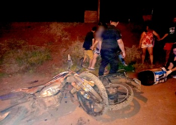 Cuatro heridos en choque entre dos motocicletas en San José