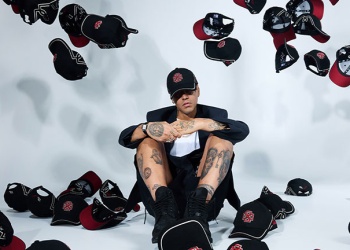 Duki lanzó junto a New Era una gorra de edición limitada